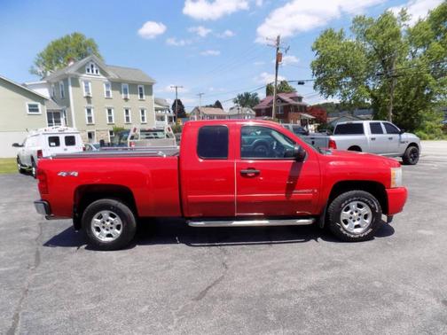 Red 2008 Chevrolet Silverado 1500 LT2 Extended Cab
