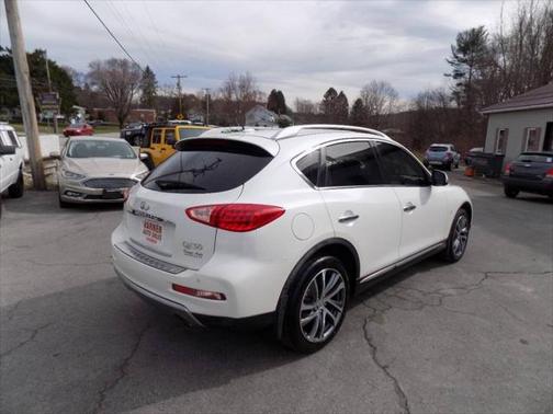 2017 INFINITI QX50 Base