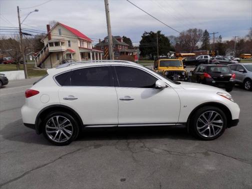 2017 INFINITI QX50 Base