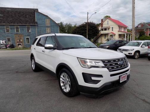 White 2017 Ford Explorer Base