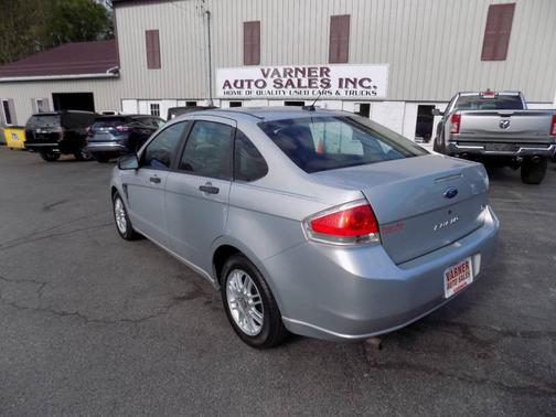 Silver 2008 Ford Focus SE