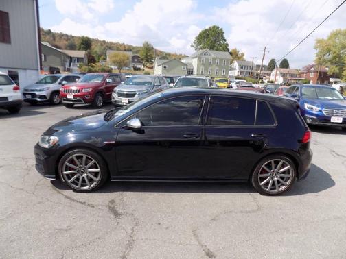 2018 Volkswagen Golf GTI 2.0T SE 4-Door