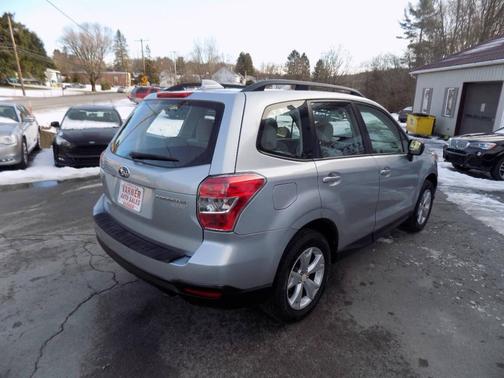 2016 Subaru Forester 2.5i