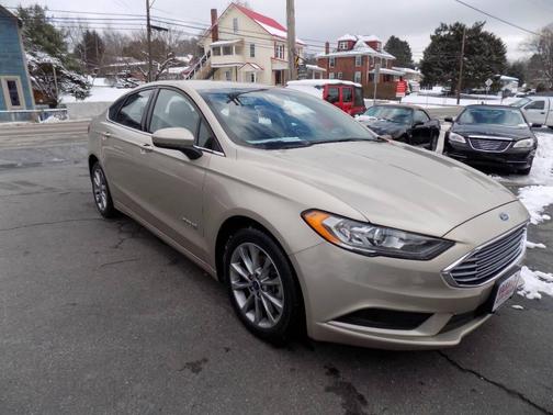 2017 Ford Fusion Hybrid SE