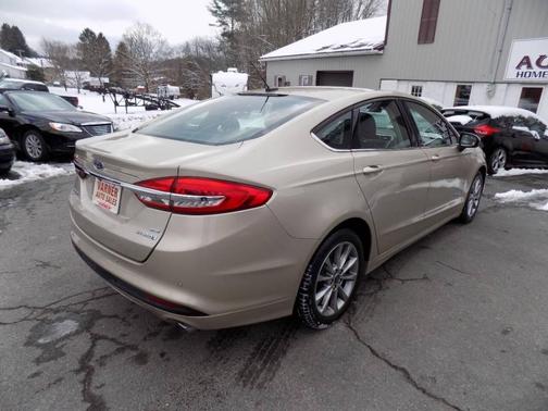 2017 Ford Fusion Hybrid SE
