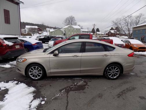 2017 Ford Fusion Hybrid SE