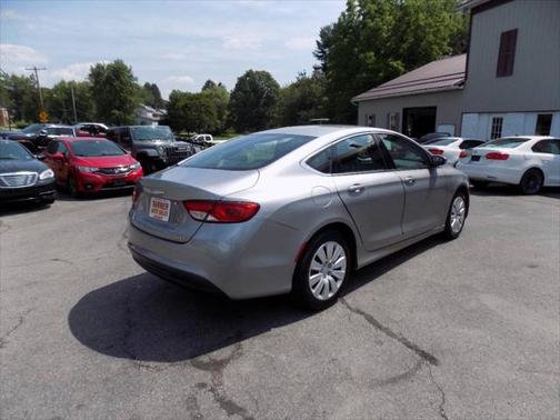 2015 Chrysler 200 LX