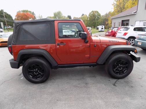 2014 Jeep Wrangler Willys Wheeler Edition 4x4 2dr SUV