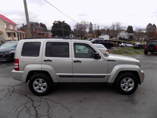 2009 Jeep Liberty Sport