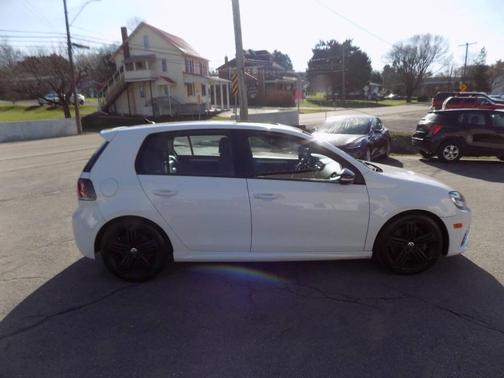 2013 Volkswagen Golf R 4-Door w/DCC & Navigation