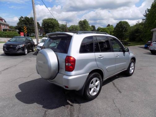 Silver 2004 Toyota RAV4 Base