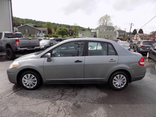 Charcoal 2009 Nissan Versa 1.8 S