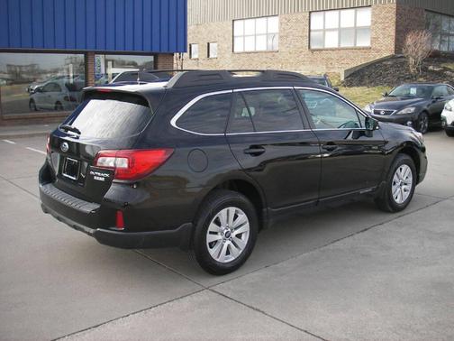 2017 Subaru Outback 2.5i Premium