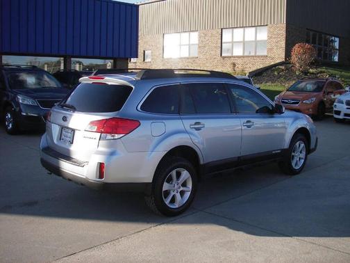 2013 Subaru Outback 2.5i Premium