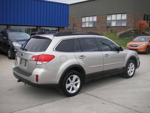 2014 Subaru Outback 2.5i Premium