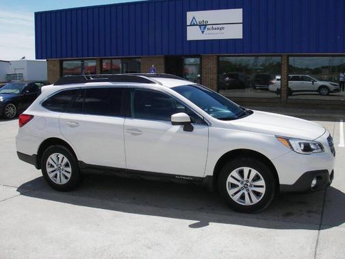 Crystal White Pearl 2016 Subaru Outback 2.5i Premium