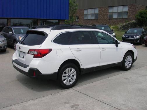 2018 Subaru Outback 2.5i Premium