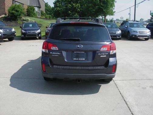 2011 Subaru Outback 2.5i Limited