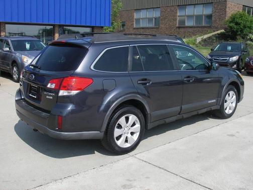 2011 Subaru Outback 2.5i Limited