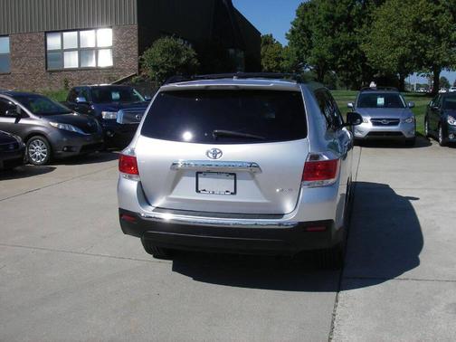 2011 Toyota Highlander Base