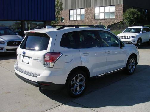 2017 Subaru Forester 2.5i Touring