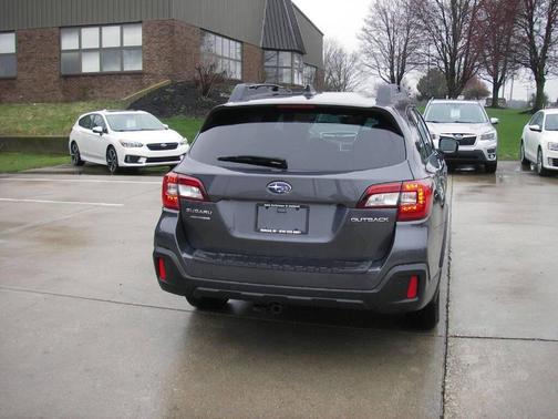 Magnetite Gray Metallic 2018 Subaru Outback 2.5i Limited