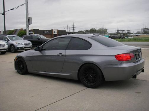 2011 BMW 335 is