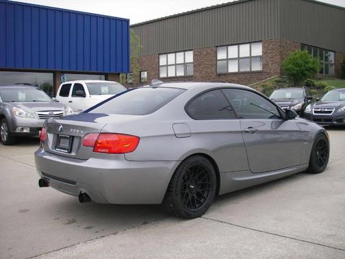 2011 BMW 335 is