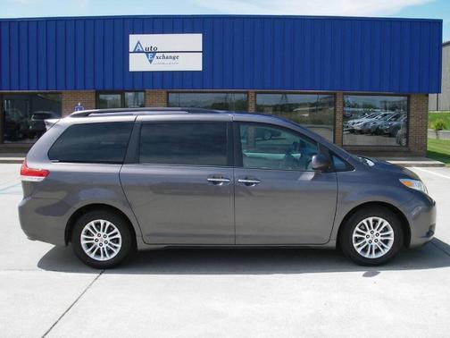 Gray 2013 Toyota Sienna XLE