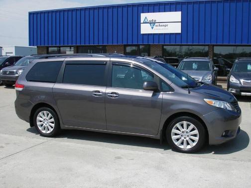 2013 Toyota Sienna XLE