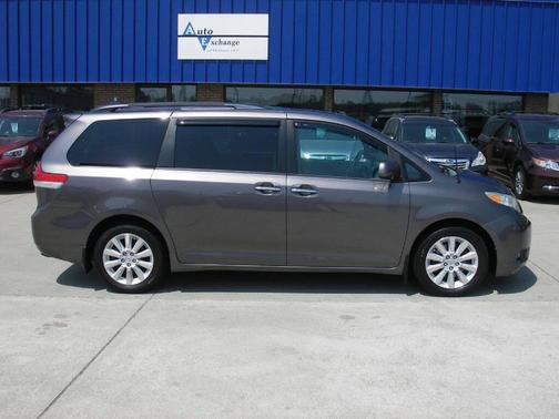 2013 Toyota Sienna XLE