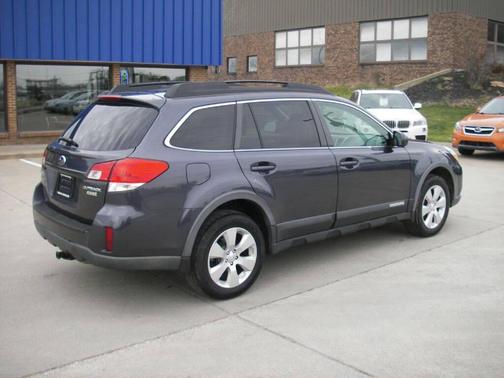 2010 Subaru Outback 2.5i Limited