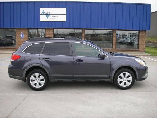 2010 Subaru Outback 2.5i Limited