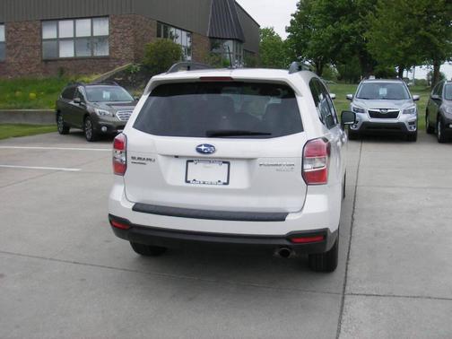Satin White Pearl 2015 Subaru Forester 2.5i Limited