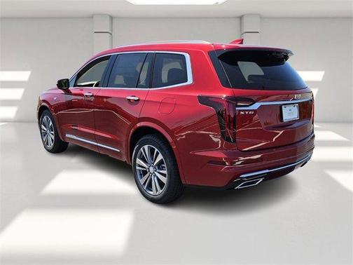2025 Cadillac XT6 Premium Luxury FWD