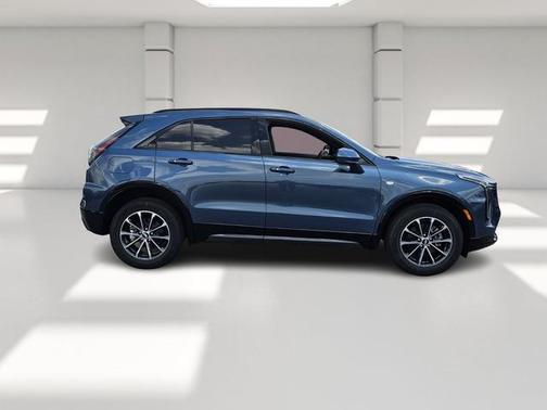 2025 Cadillac XT4 Sport