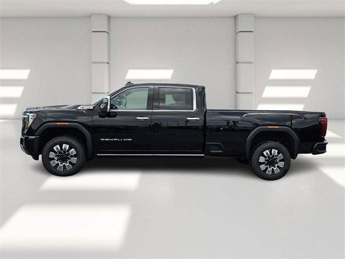 2025 GMC Sierra 3500 Denali