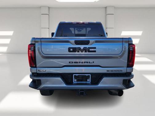2024 GMC Sierra 2500 Denali