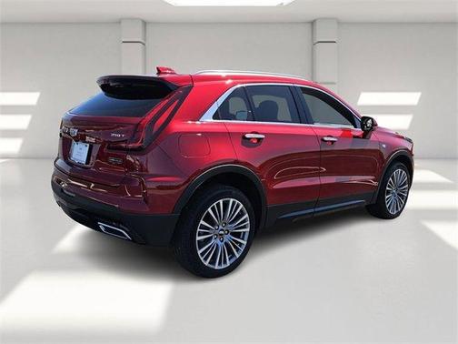 2025 Cadillac XT4 Premium Luxury