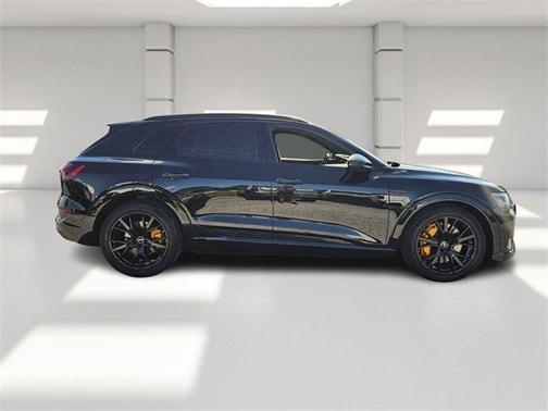 2023 Audi e-tron Premium
