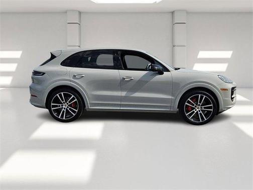 2024 Porsche Cayenne S