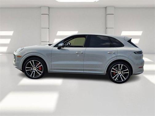 2024 Porsche Cayenne S