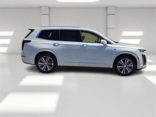 2025 Cadillac XT6 Premium Luxury FWD