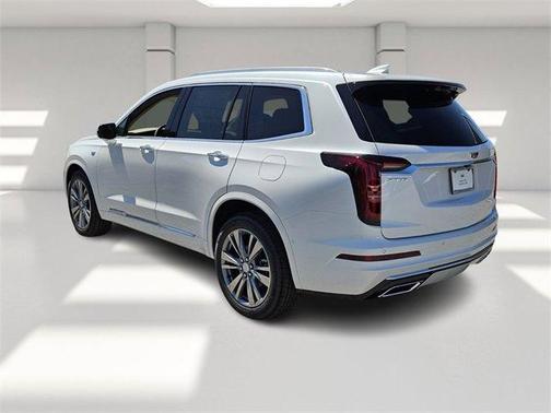 2025 Cadillac XT6 Premium Luxury FWD