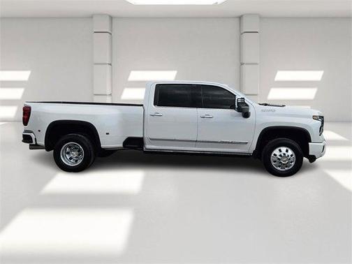 2025 Chevrolet Silverado 3500 High Country
