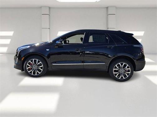 2025 Cadillac XT5 Sport
