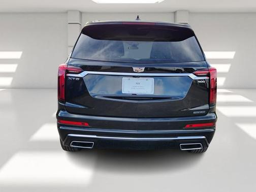 2023 Cadillac XT6 Premium Luxury FWD