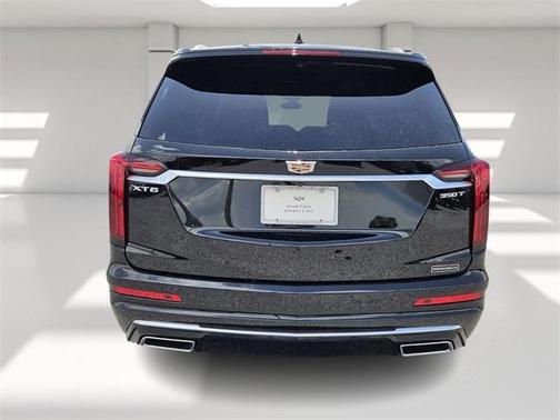 2025 Cadillac XT6 Luxury FWD