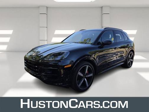 2025 Porsche Cayenne GTS