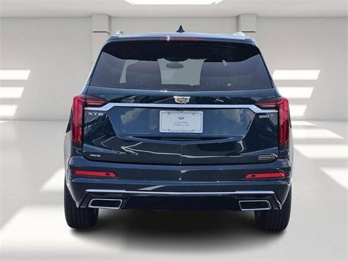 2025 Cadillac XT6 Luxury AWD